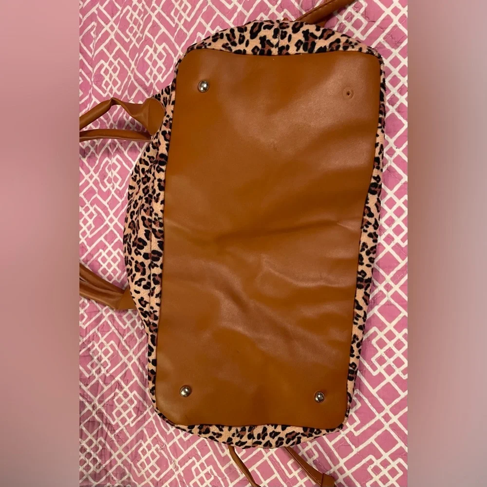 Cheetah Purse - Picture 6 of 8